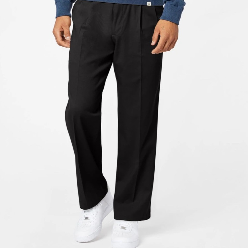 Easy Stretch Khakis, Pleated, Classic Fit
Wrinkle-Free Pants